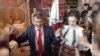 Ilan Șor, dansând cu membri ai ansamblului „Joc”, la Forumul Economic de la Sankt Petersburg