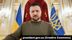 Володимир Зеленський повідомив, що заслухав доповідь головнокомандувача Збройних сил Олександра Сирського про зміни в оперативній обстановці