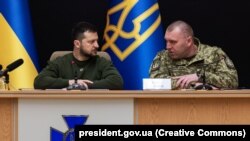 Також, за даними СБУ, планувалася ліквідація, поміж інших, голови СБУ Василя Малюка (праворуч від Зеленського на фото) та очільника ГУР Кирила Буданова 