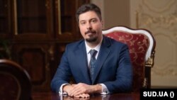 У ЦПК зауважили, що оскільки Князєва визнали винним у вчиненні правопорушення пов’язаного із корупцією, його також мають звільнити із посади судді
