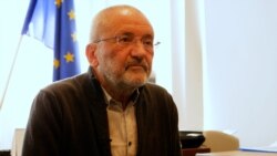 Mircea Toma despre divertismentul tabloidizat