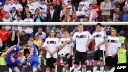 Sa utakmice Njemačka-Hrvatska, koja je završena pobjedom Hrvatske 2:1.