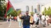Блогер Андрэй Павук на прайдзе ў Вільні. 7 чэрвеня 2025 