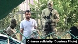 Раиф Февзиевны тоткарлау
