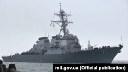 Американський есмінець «Росс» прибув до Одеси, 24 грудня 2019 року