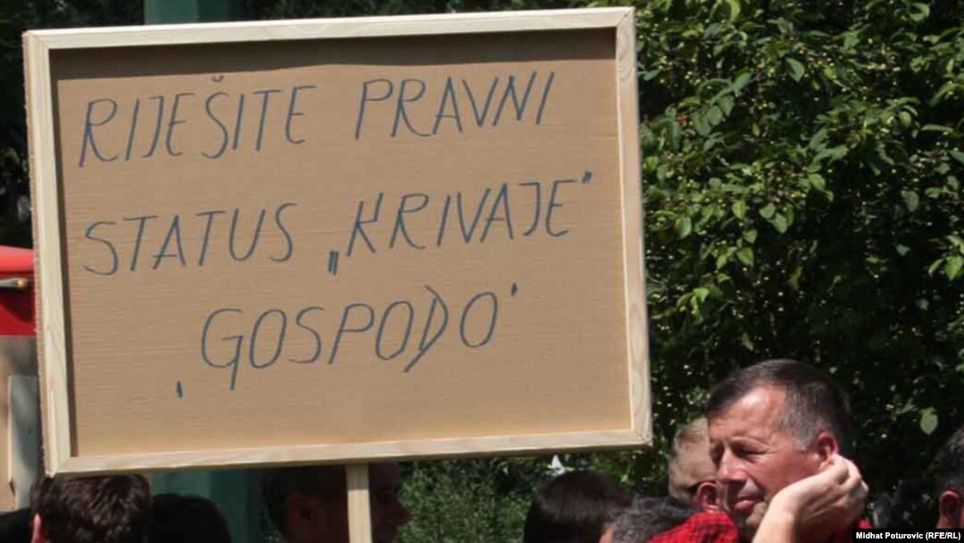 Sa jednog od protesta radnika Krivaje, juli 2010, foto: Midhat Poturović