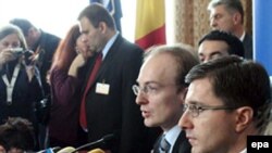 Bukurešt, makedonski ministar Antonio Milošoski na konferenciji za novinare, nakon što je Makedonija ostala bez pozivnice za NATO