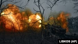 Українські артилеристи на бойових позиціях поблизу Бахмуту , 20 листопада 2022 року
