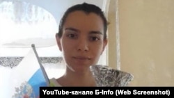 Скриншот из видео Владислава Бохана, в котором он опубликовал фото и видеоотчеты от крымских учителей с «антидроновым прибором» из фольги и колокольчика