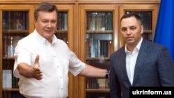 Віктор Янукович (л) та Андрій Портнов (фото архівне)