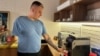 «Не бачив сенсу жити після втрати руки і ноги». Як робота і середовище повернули ветерана до життя