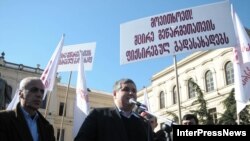 კობა დავითაშვილი, ხალხის პარტიის ლიდერი გარე მოვაჭრეების აქციაზე